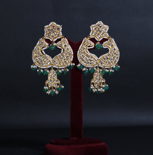 EARRING IN 92.5 STERLING SILVER 18KT GOLD PLATED WITH KUNDAN AND GREEN ONYX