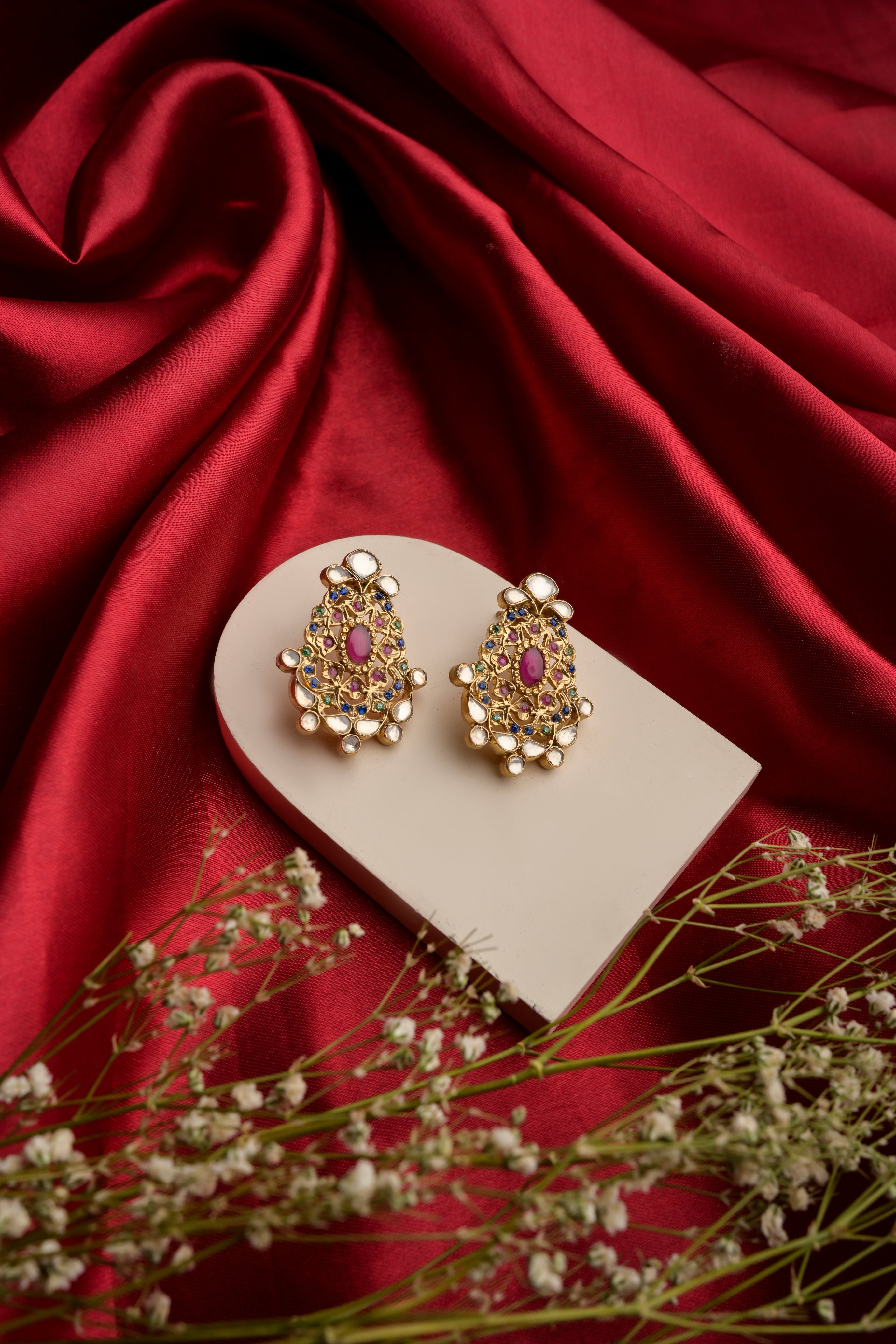 KUNDAN STUD	EARRINGS