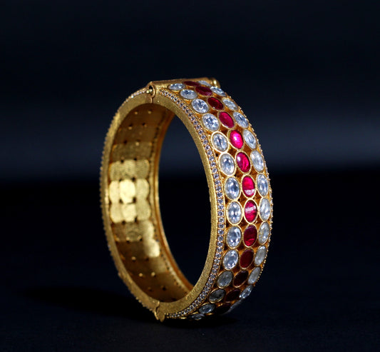 GOLD PLATED STERLING SILVER BANGLE  IN  JADAU COLLECTIONS.