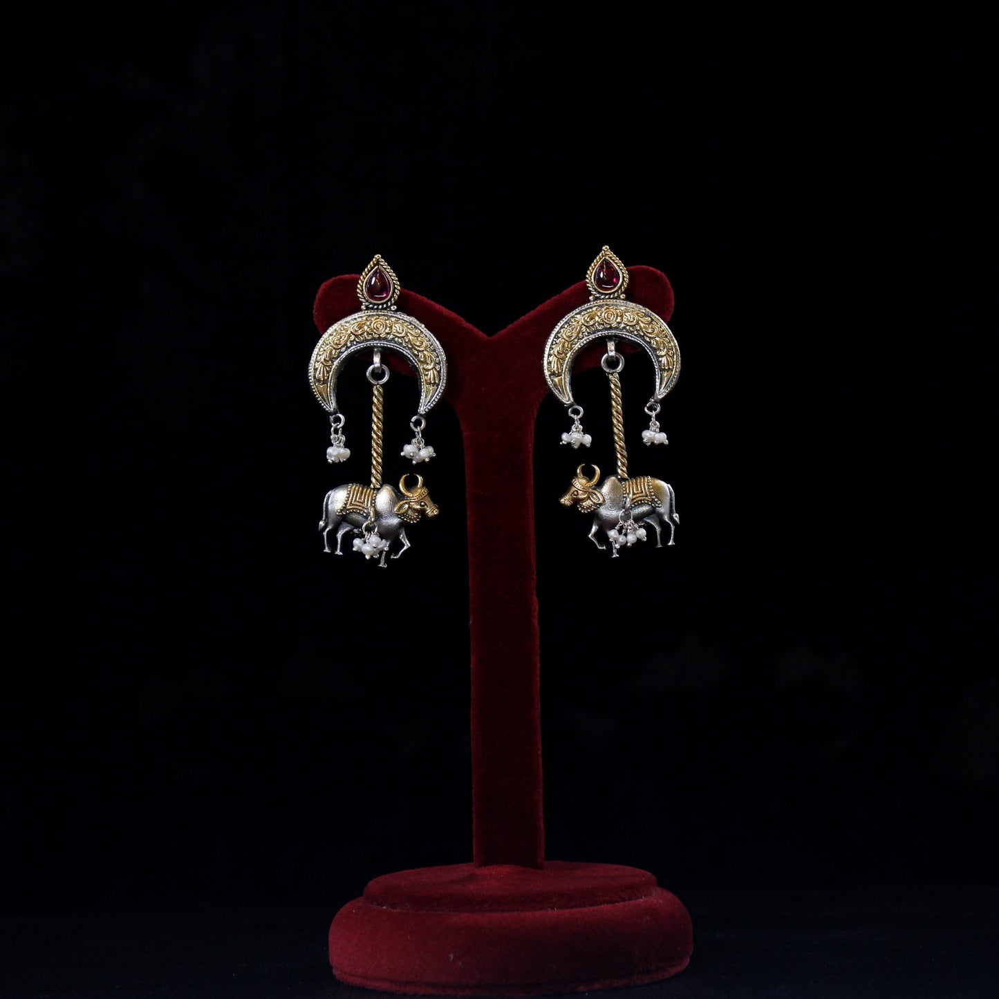 TWO-toned sterling silver EARRINGS with red onyx with fresh water pearls