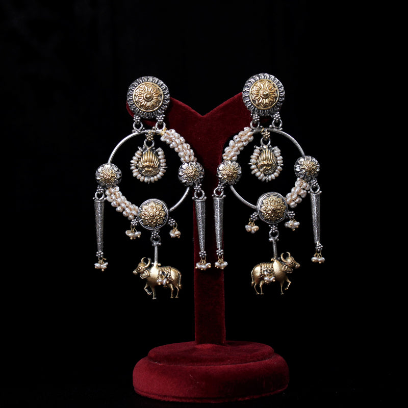 TWO-TONE EARRINGS :- 92.5 STERLING SILVER GOLD PLATED WITH FRESH WATER PEARLS.