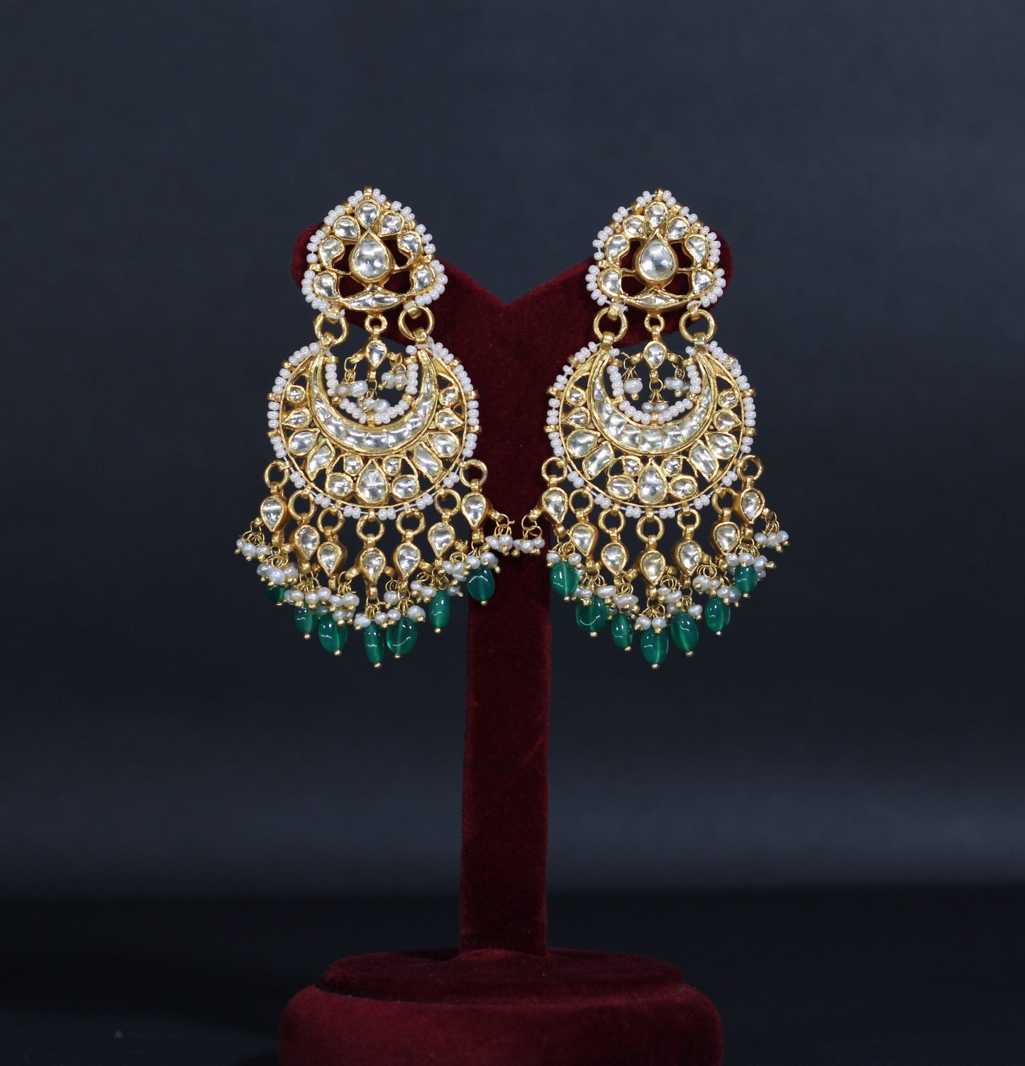 EARRINGS IN 92.5 STERLING SILVER WITH 18KT GOLD PLATED WITH KUNDAN,  GREEN ONYX AND FRESH WATER PEARLS