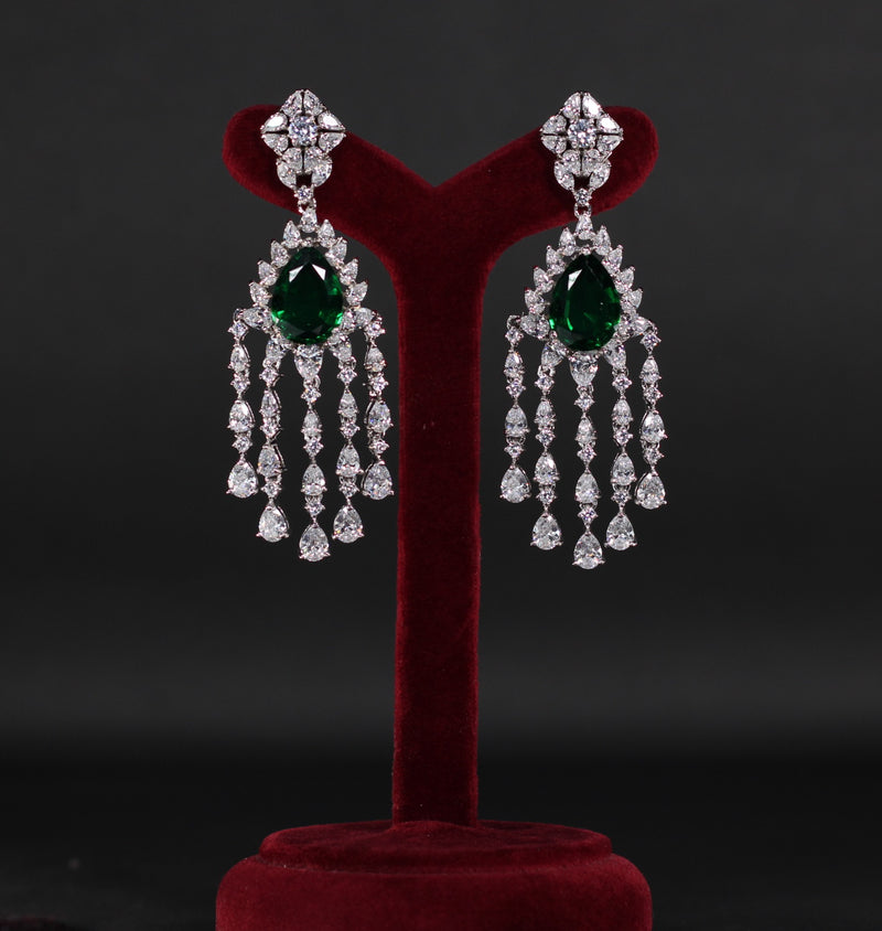 EARRINGS IN 92.5 STERLING SILVER WITH SWAROVSKI AND GREEN ONYX  WITH   WHITE RHODIUM PLATED