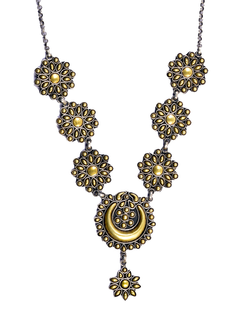 Antique Finish Necklace With Gold Patra