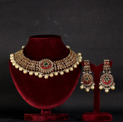 NECKLACE AND EARRING IN 92.5 STERLING SILVER WITH 18KT GOLD PLATED WITH GREEN & RED ONYX AND FRESH WATER PEARLS