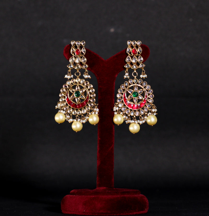 NECKLACE AND EARRING IN 92.5 STERLING SILVER WITH 18KT GOLD PLATED WITH GREEN & RED ONYX AND FRESH WATER PEARLS