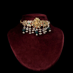 NECKLACE- 92.5 STERLING SILVER GOLD PLATED, GREEN ONYX & KUNDAN STONES WITH FRESH WATER PEARLS.