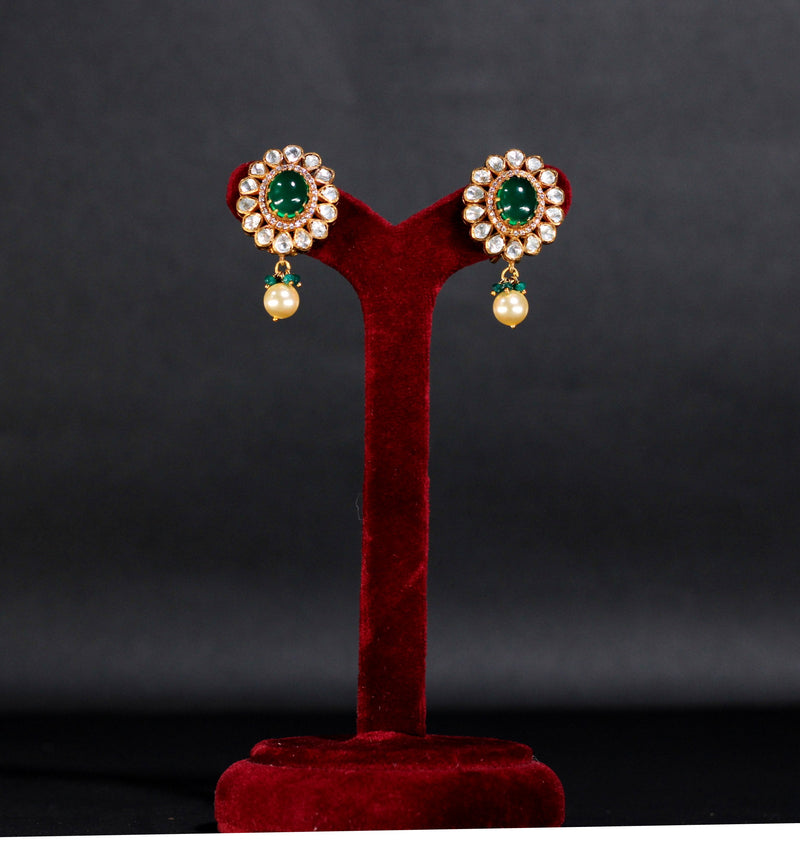 NECKLACE AND EARRING IN 92.5 STERLING SILVER WITH 18KT GOLD PLATED POLKI AND GREEN ONYX STONES