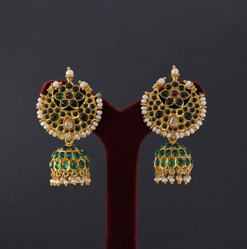 EARRINGS:- 92.5 STERLING SILVER, GOLD PLATED WITH GREEN ONYX, RED ONYX & CRYSTAL AND FRESH WATER PEARLS.