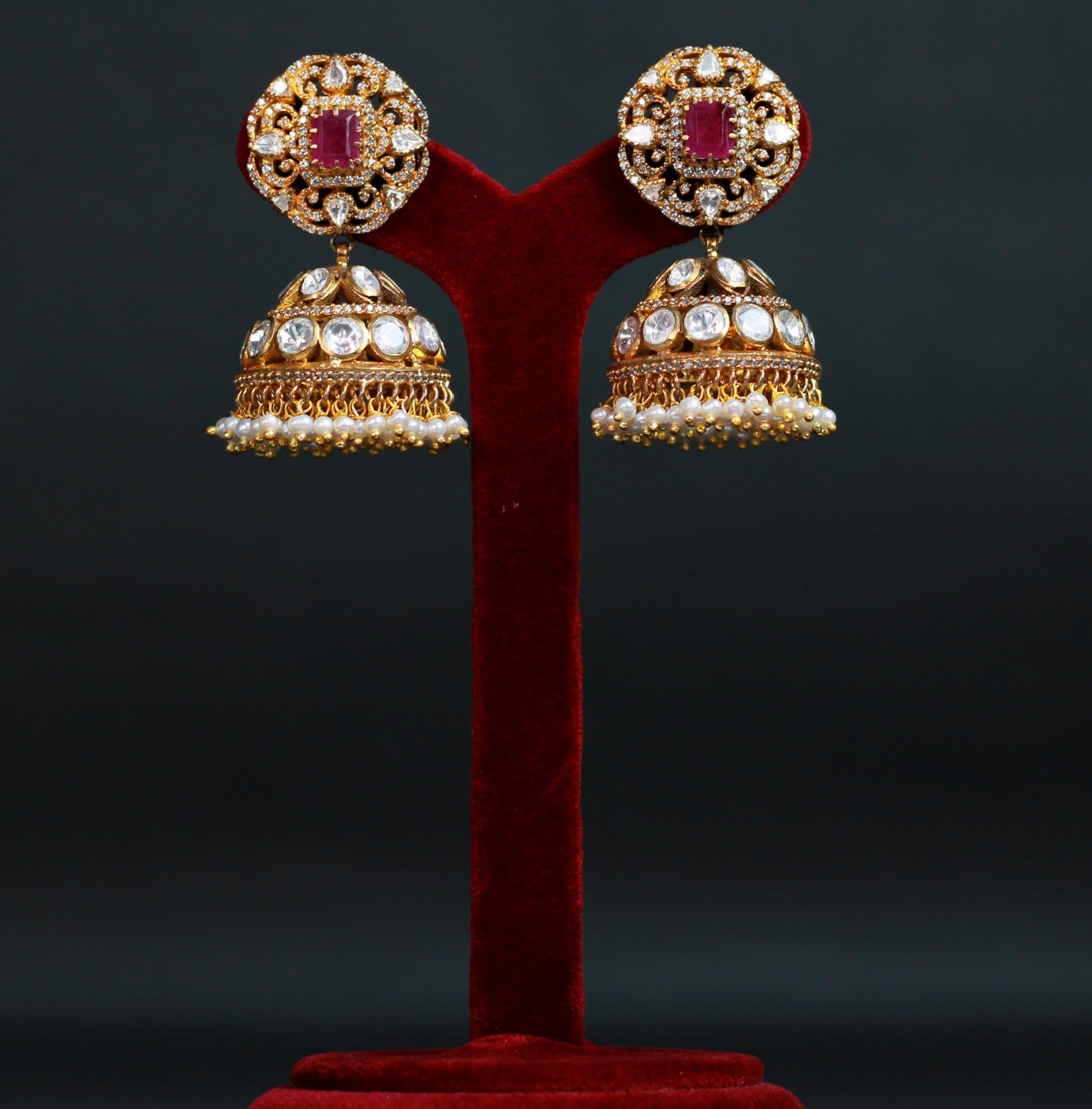 EARRING IN 92.5 STERLING SILVER, GOLD PLATED WITH KUNDAN, ZIRCONIA & RED ONYX with FRESH WATER PEARLS