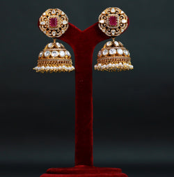 EARRING IN 92.5 STERLING SILVER, GOLD PLATED WITH KUNDAN, ZIRCONIA & RED ONYX with FRESH WATER PEARLS