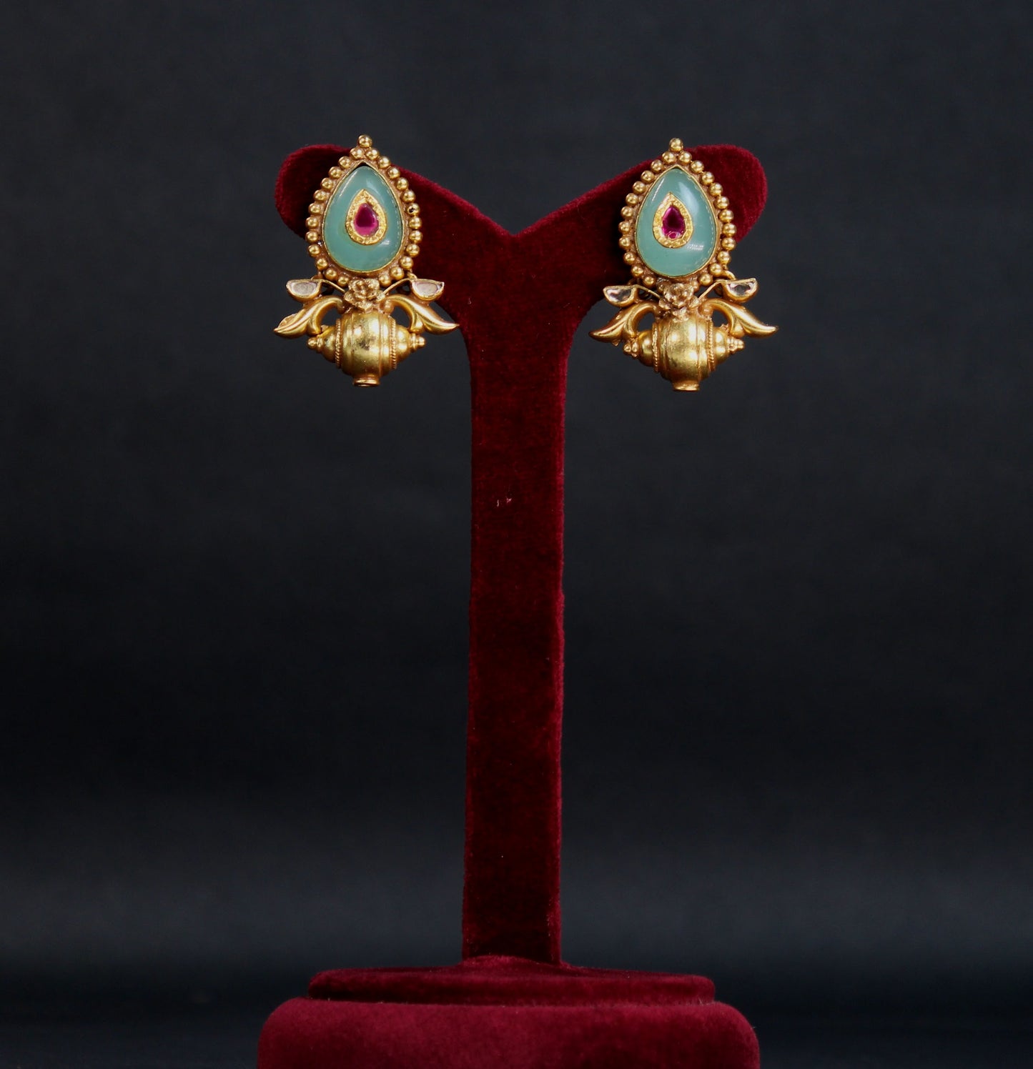 EARRINGS IN 92.5 STERLING SILVER, GOLD PLATED with KUNDAN, AQUA-CHALCEDONY & RED ONYX.